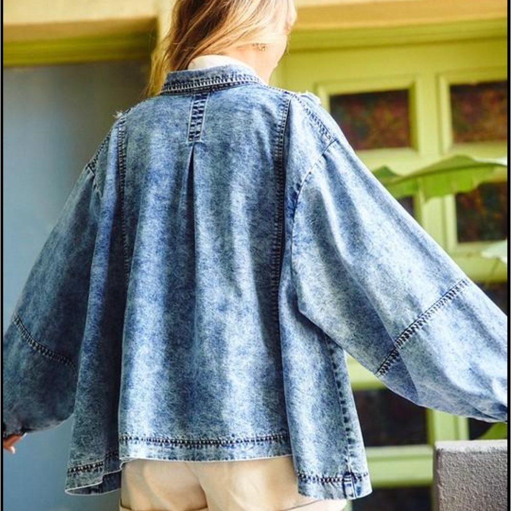 Stone washed denim jacket size L